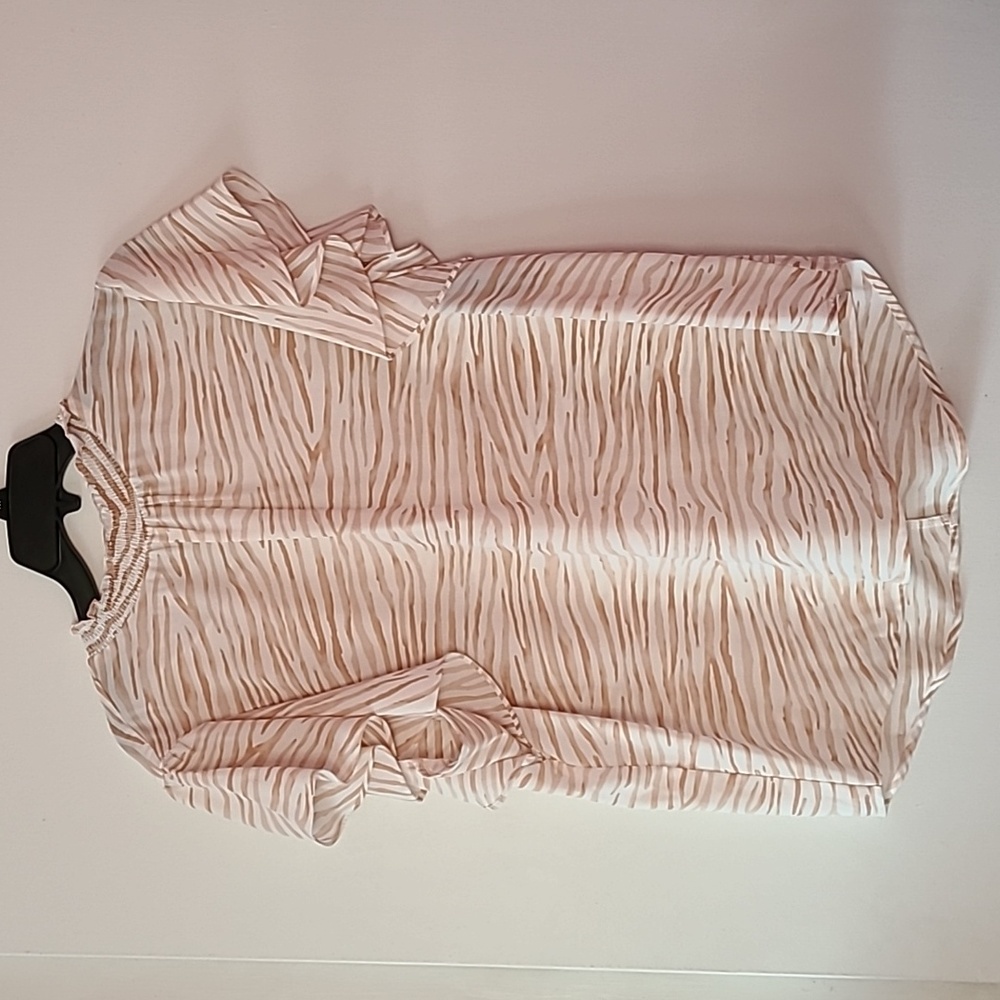 Apt. 9 Beige and White Zebra Print Ruffle Sleeve Blouse